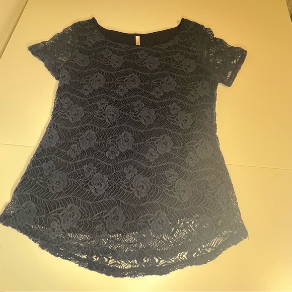 Leo & Nicole Tops - Leo & Nicole Navy Lace Blouse
